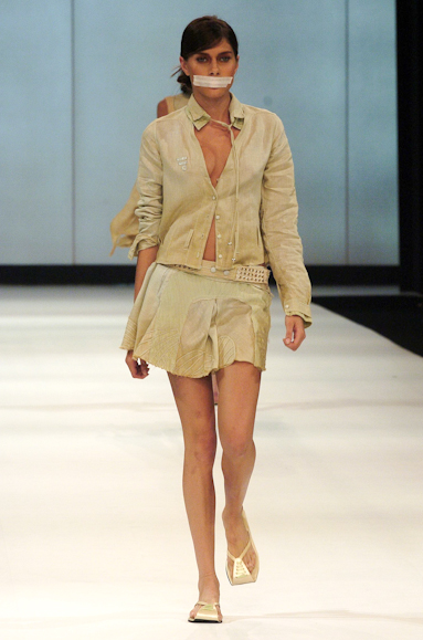 desfiles-melkzda-rioverao2006rtw-101