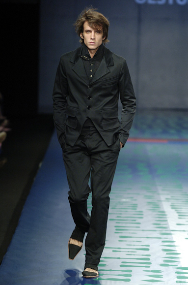 desfiles-oestudio-rioverao2006rtw-100