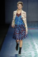 desfiles-oestudio-rioverao2006rtw-118