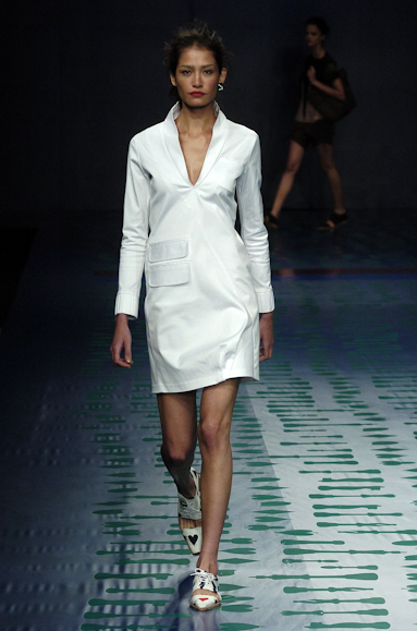 desfiles-oestudio-rioverao2006rtw-121