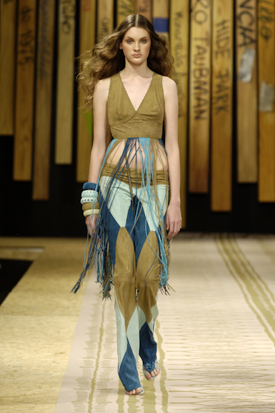desfiles-patriciavieira-rioverao2006rtw-109