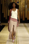 desfiles-patriciavieira-rioverao2006rtw-115