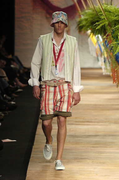 desfiles-redley-rioverao2006rtw-106