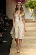 desfiles-redley-rioverao2006rtw-107