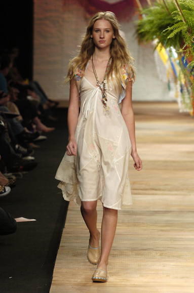 desfiles-redley-rioverao2006rtw-107