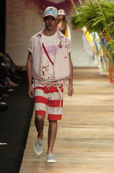 desfiles-redley-rioverao2006rtw-108