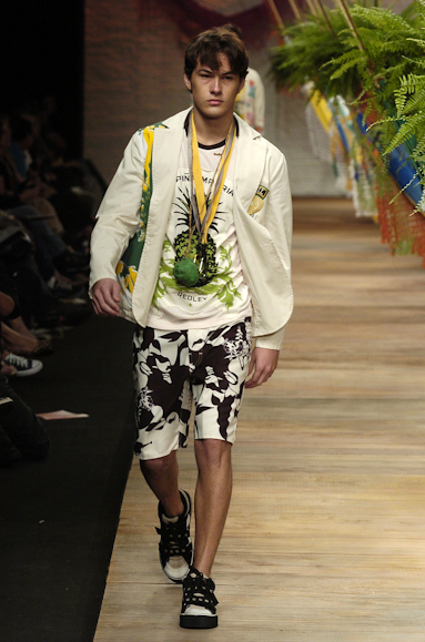 desfiles-redley-rioverao2006rtw-115