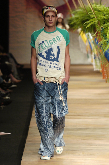 desfiles-redley-rioverao2006rtw-118