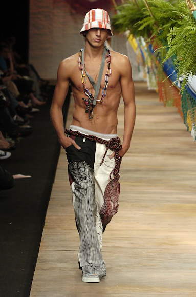 desfiles-redley-rioverao2006rtw-133