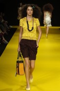 desfiles-zigfred-rioverao2006rtw-104