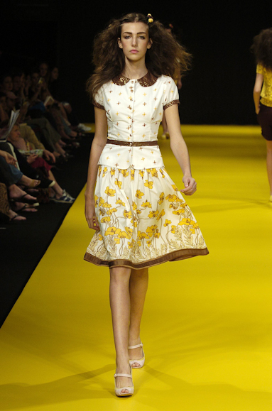 desfiles-zigfred-rioverao2006rtw-105