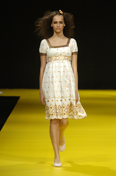 desfiles-zigfred-rioverao2006rtw-107