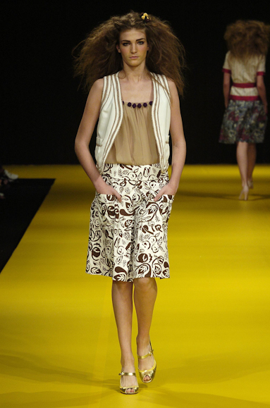 desfiles-zigfred-rioverao2006rtw-117