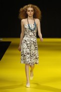 desfiles-zigfred-rioverao2006rtw-119