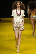 desfiles-zigfred-rioverao2006rtw-124