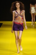 desfiles-zigfred-rioverao2006rtw-128
