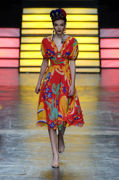 desfiles-andrelima-saopauloverao2006rtw-115