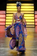 desfiles-andrelima-saopauloverao2006rtw-119