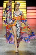 desfiles-andrelima-saopauloverao2006rtw-123