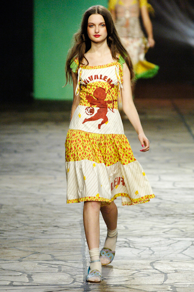 desfiles-cavalera-saopauloverao2006rtw-111