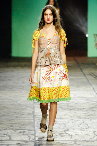 desfiles-cavalera-saopauloverao2006rtw-112