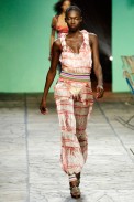 desfiles-cavalera-saopauloverao2006rtw-119