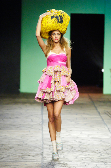 desfiles-cavalera-saopauloverao2006rtw-132