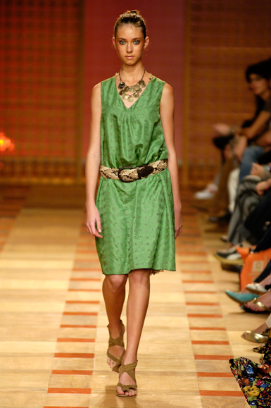 desfiles-cori-saopauloverao2006rtw-109