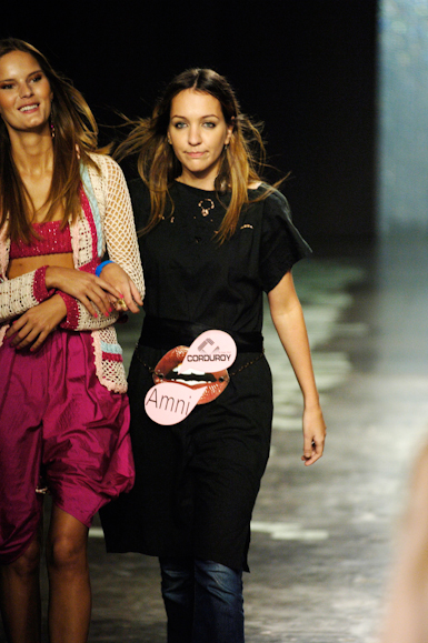 desfiles-fabiabercsek-saopauloverao2006rtw-130