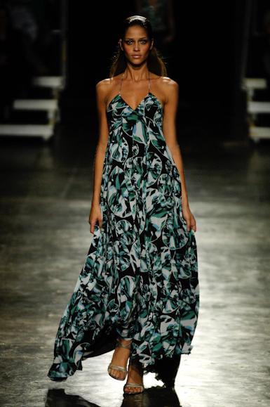 desfiles-eduardosuppes-saopauloverao2006rtw-100