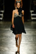 desfiles-eduardosuppes-saopauloverao2006rtw-102