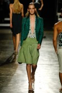 desfiles-eduardosuppes-saopauloverao2006rtw-107