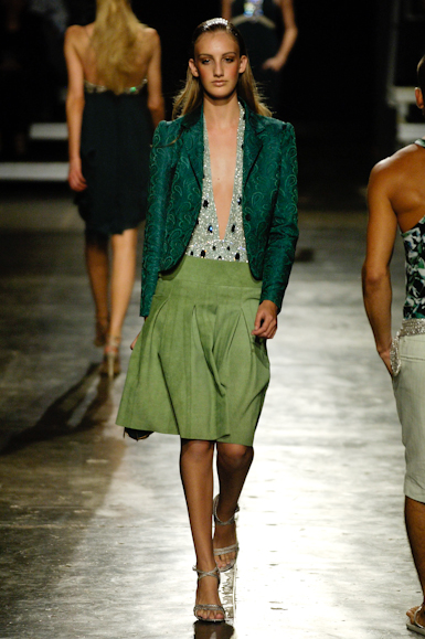desfiles-eduardosuppes-saopauloverao2006rtw-107