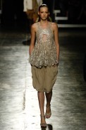 desfiles-eduardosuppes-saopauloverao2006rtw-113