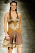 desfiles-eduardosuppes-saopauloverao2006rtw-120