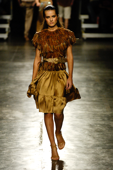 desfiles-eduardosuppes-saopauloverao2006rtw-124