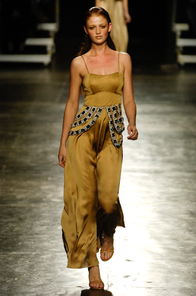 desfiles-eduardosuppes-saopauloverao2006rtw-125