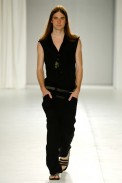desfiles-erikaikezili-saopauloverao2006rtw-105