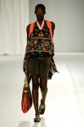 desfiles-erikaikezili-saopauloverao2006rtw-109
