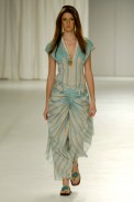 desfiles-erikaikezili-saopauloverao2006rtw-122