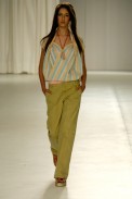 desfiles-erikaikezili-saopauloverao2006rtw-123