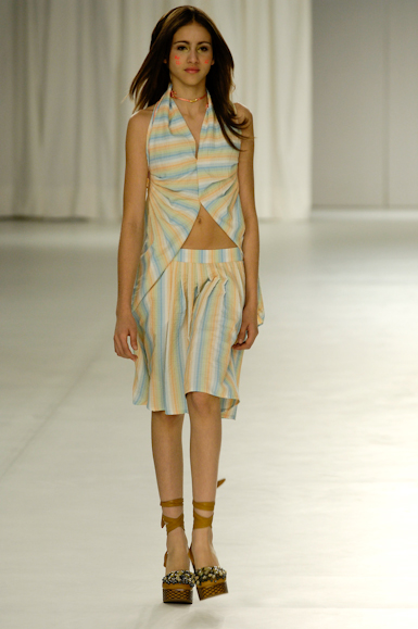 desfiles-erikaikezili-saopauloverao2006rtw-126