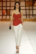desfiles-gisellenasser-saopauloverao2006rtw-112