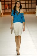 desfiles-gisellenasser-saopauloverao2006rtw-116