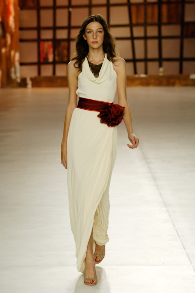 desfiles-gisellenasser-saopauloverao2006rtw-117