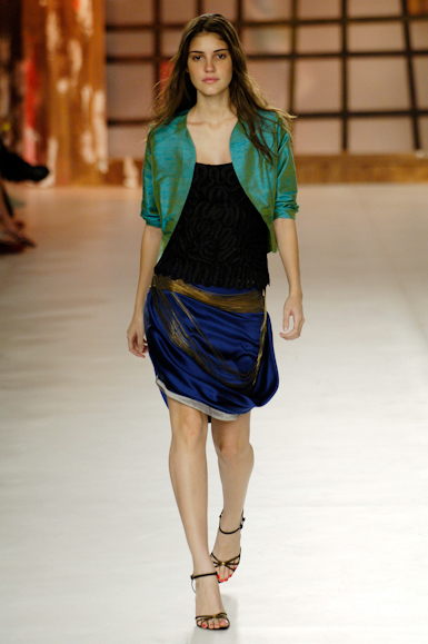 desfiles-gisellenasser-saopauloverao2006rtw-120