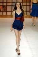 desfiles-gisellenasser-saopauloverao2006rtw-123