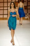 desfiles-gisellenasser-saopauloverao2006rtw-130