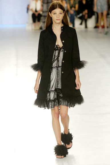 desfiles-gloriacoelho-saopauloverao2006rtw-122