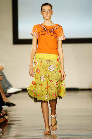 desfiles-isabelacapeto-saopauloverao2006rtw-104